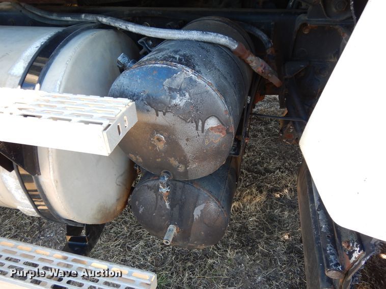 image for item DI8650 1994 Mack CH613  dump truck