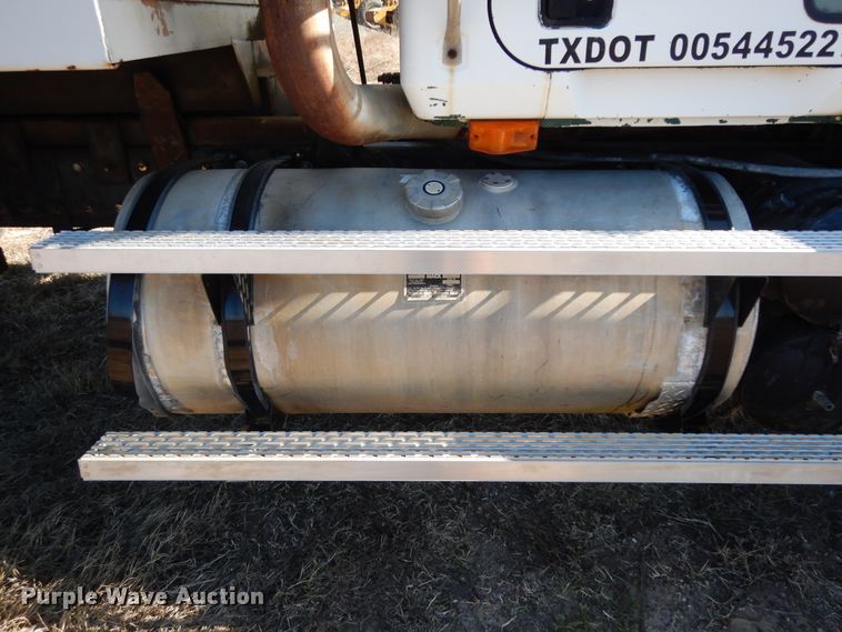 image for item DI8650 1994 Mack CH613  dump truck