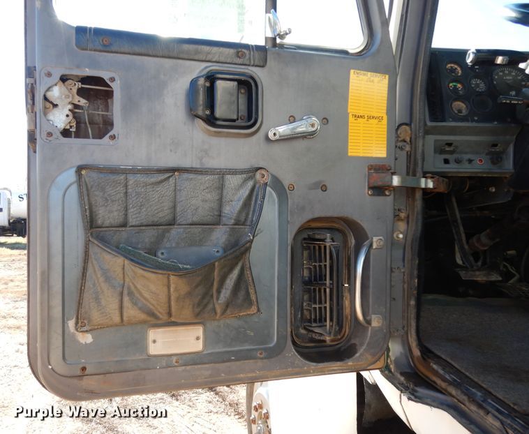 image for item DI8650 1994 Mack CH613  dump truck