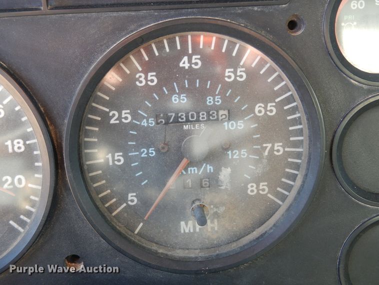 image for item DI8650 1994 Mack CH613  dump truck