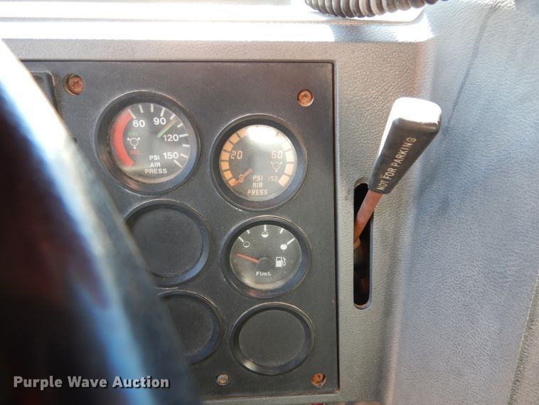 image for item DI8650 1994 Mack CH613  dump truck