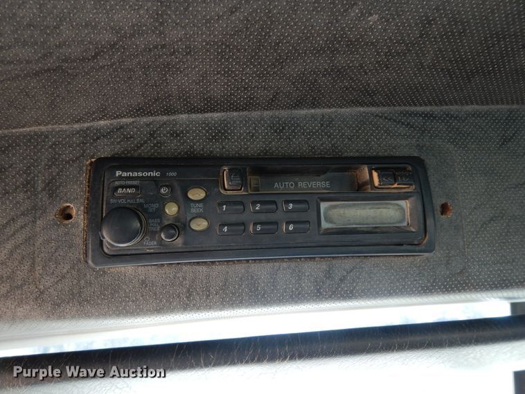 image for item DI8650 1994 Mack CH613  dump truck