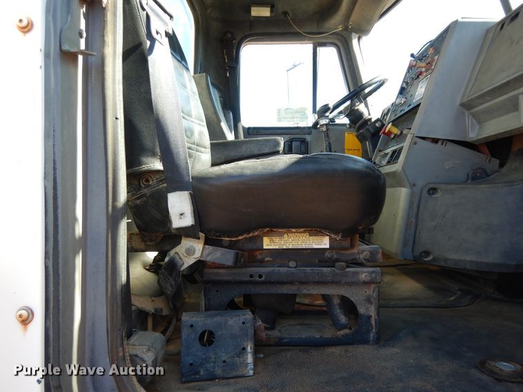image for item DI8650 1994 Mack CH613  dump truck