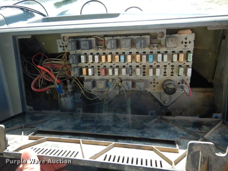 image for item DI8650 1994 Mack CH613  dump truck