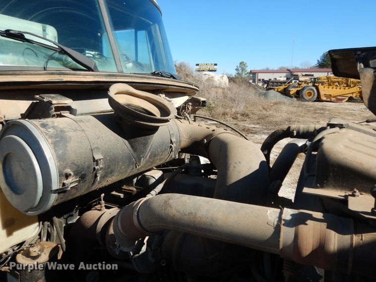 image for item DI8650 1994 Mack CH613  dump truck