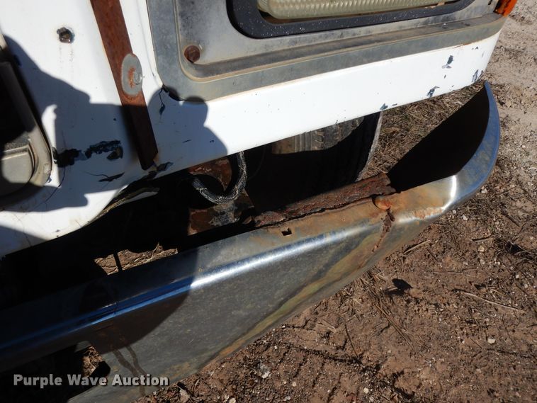 image for item DI8650 1994 Mack CH613  dump truck