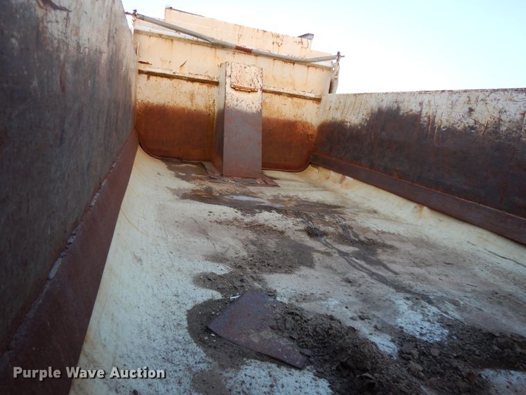 image for item DI8650 1994 Mack CH613  dump truck