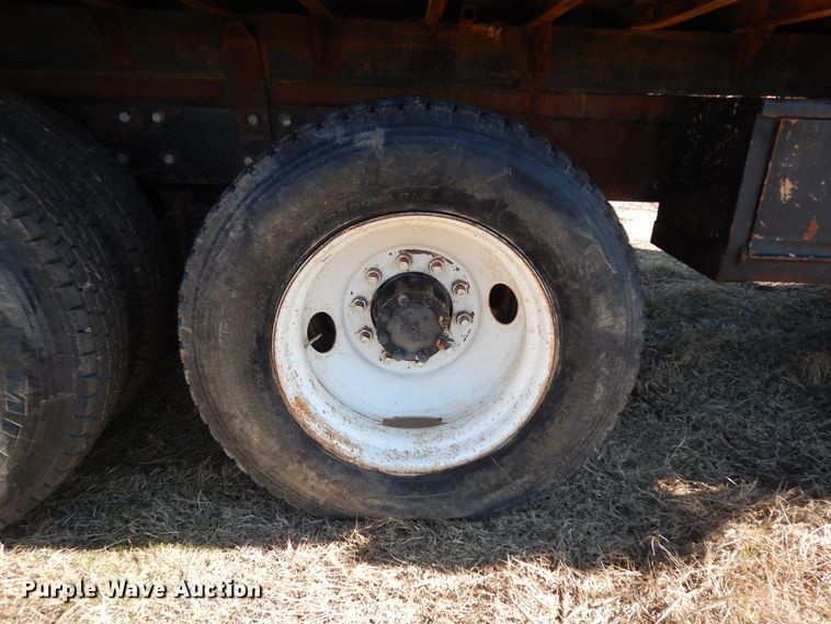 image for item DI8650 1994 Mack CH613  dump truck