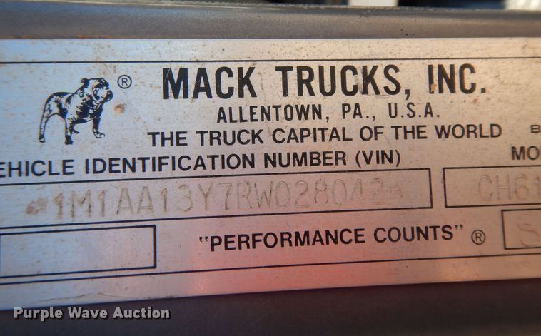 image for item DI8650 1994 Mack CH613  dump truck