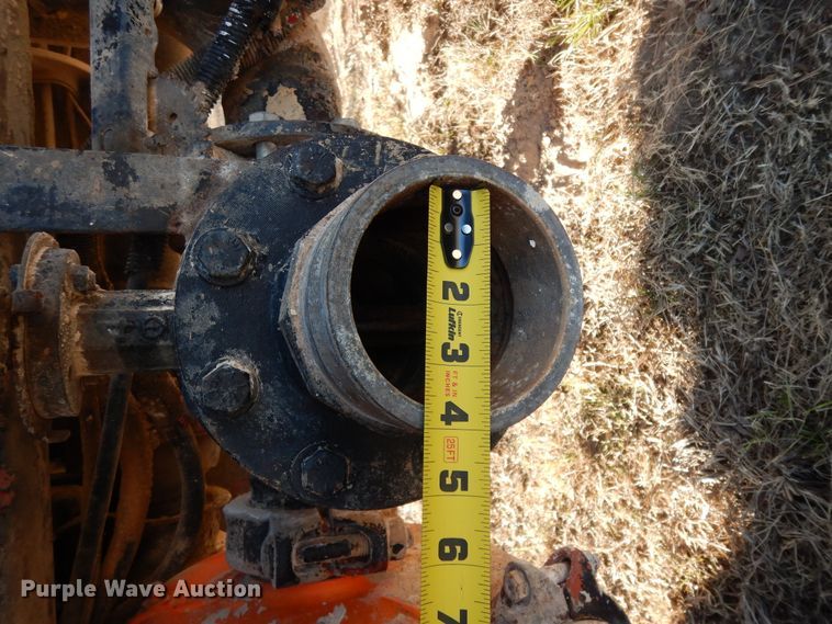 image for item DI8654 2001 Peterbilt 357  water truck