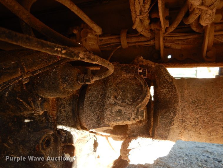 image for item DI8654 2001 Peterbilt 357  water truck