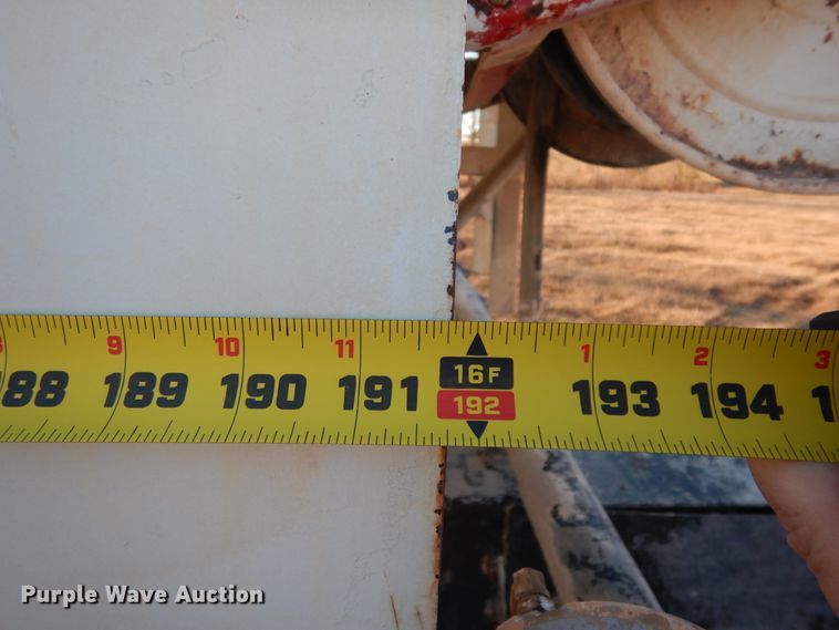 image for item DI8654 2001 Peterbilt 357  water truck