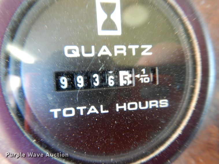 image for item DI8654 2001 Peterbilt 357  water truck