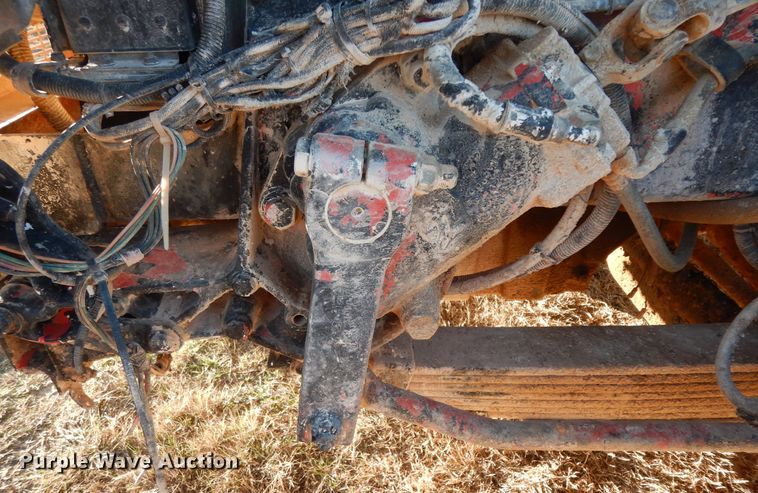 image for item DI8654 2001 Peterbilt 357  water truck