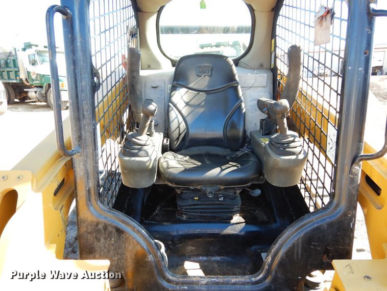 image for item DI8666 2014 Caterpillar 259D  tracked skid steer loader