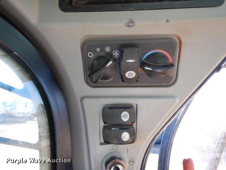 image for item DI8667 2014 Caterpillar 259D  tracked skid steer loader