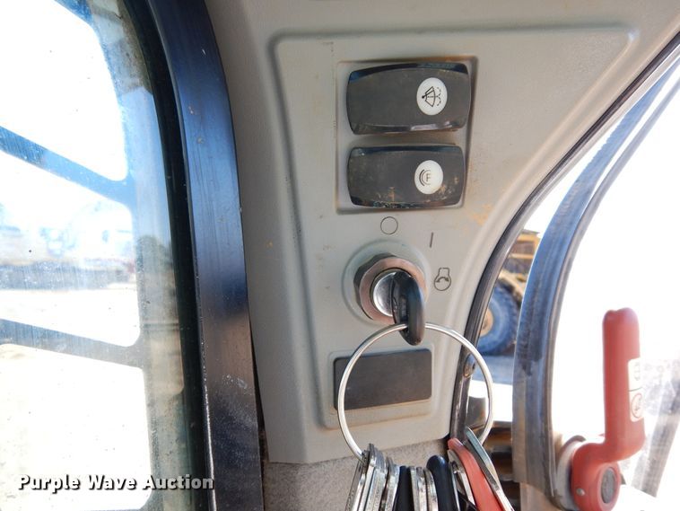 image for item DI8667 2014 Caterpillar 259D  tracked skid steer loader