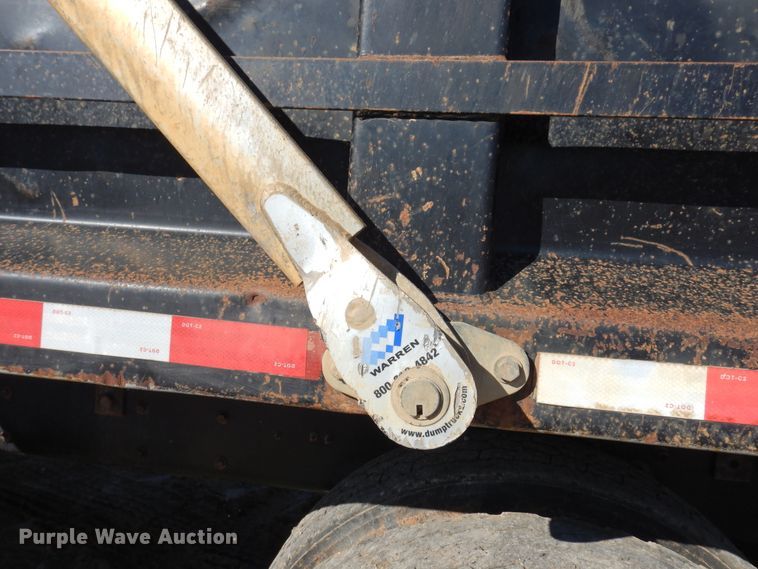 image for item DI8670 2005 International 7400  dump truck