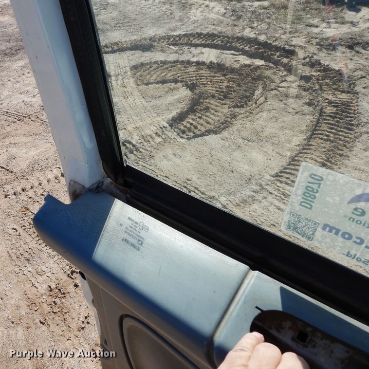 image for item DI8670 2005 International 7400  dump truck