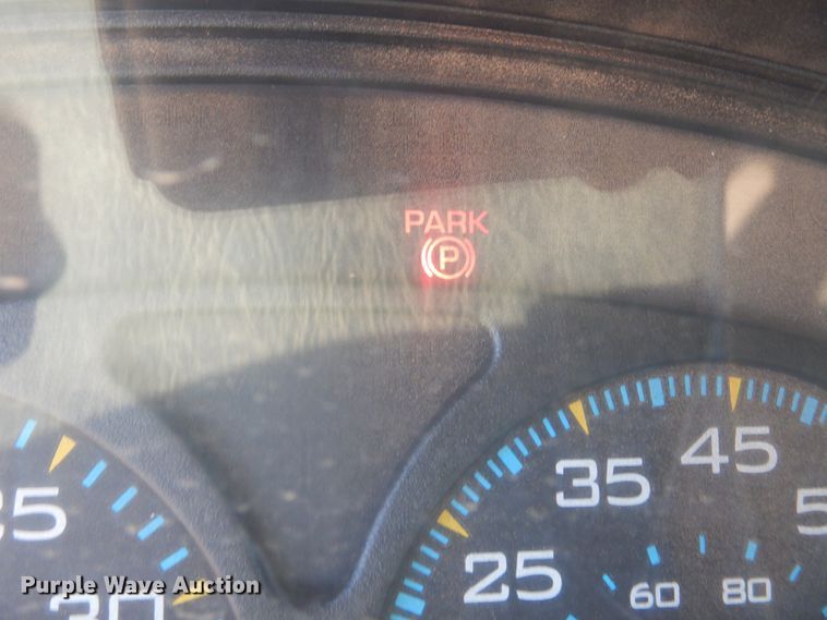 image for item DI8670 2005 International 7400  dump truck