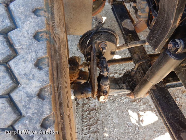 image for item DI8670 2005 International 7400  dump truck