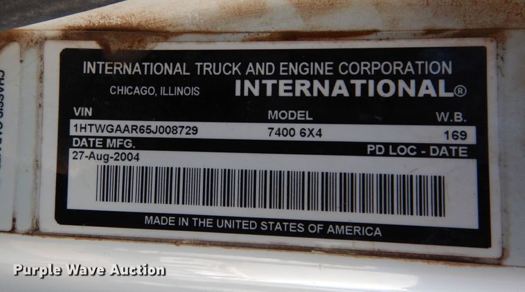 image for item DI8670 2005 International 7400  dump truck