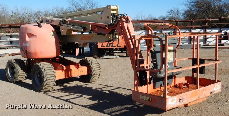 image for item DI8676 2007 JLG 450AJ  boom lift