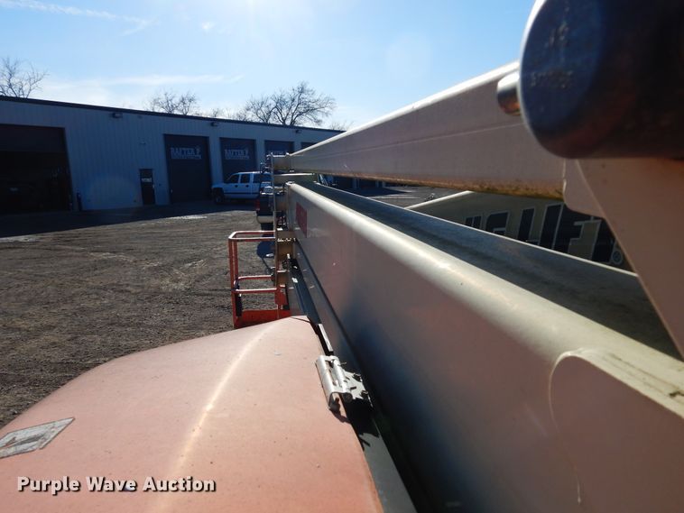 image for item DI8676 2007 JLG 450AJ  boom lift