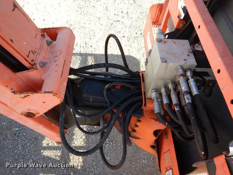 image for item DI8676 2007 JLG 450AJ  boom lift