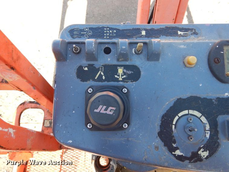 image for item DI8676 2007 JLG 450AJ  boom lift