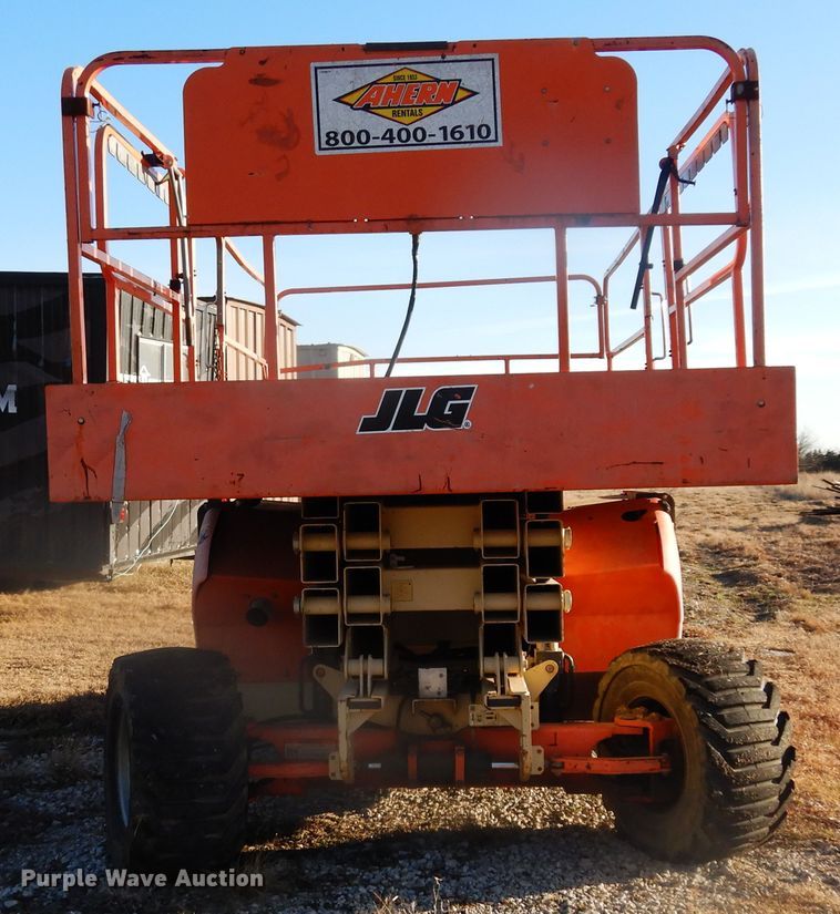 image for item DI8677 JLG 3394RT  scissor lift