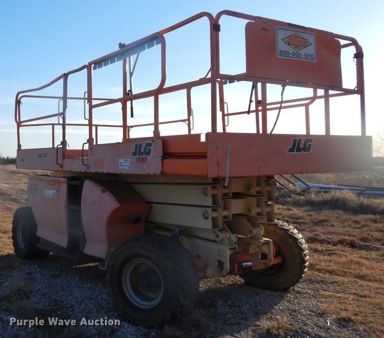 image for item DI8677 JLG 3394RT  scissor lift