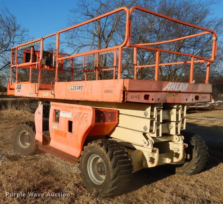 image for item DI8677 JLG 3394RT  scissor lift