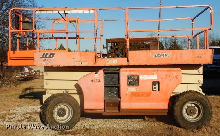 image for item DI8677 JLG 3394RT  scissor lift