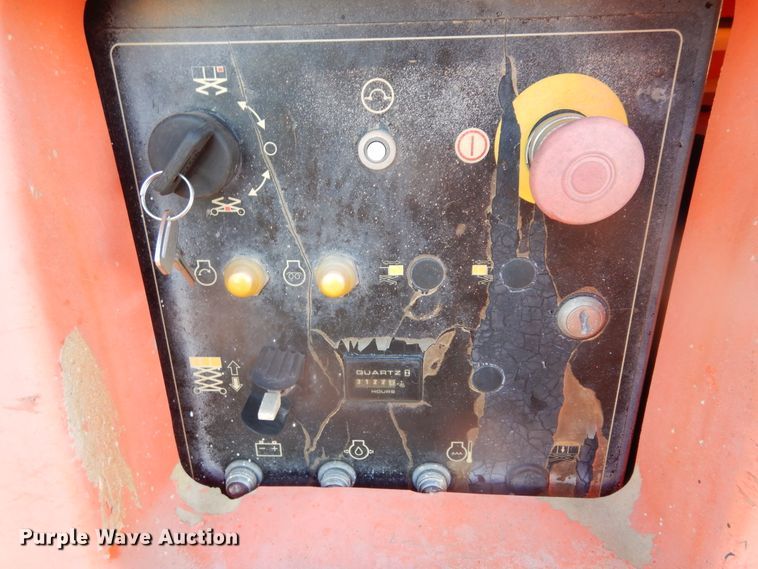 image for item DI8677 JLG 3394RT  scissor lift