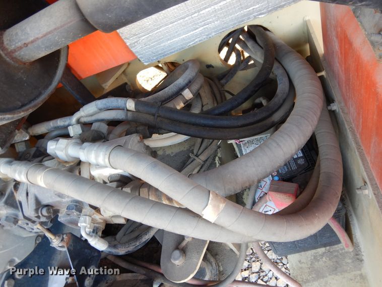 image for item DI8677 JLG 3394RT  scissor lift