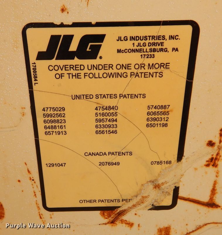 image for item DI8677 JLG 3394RT  scissor lift