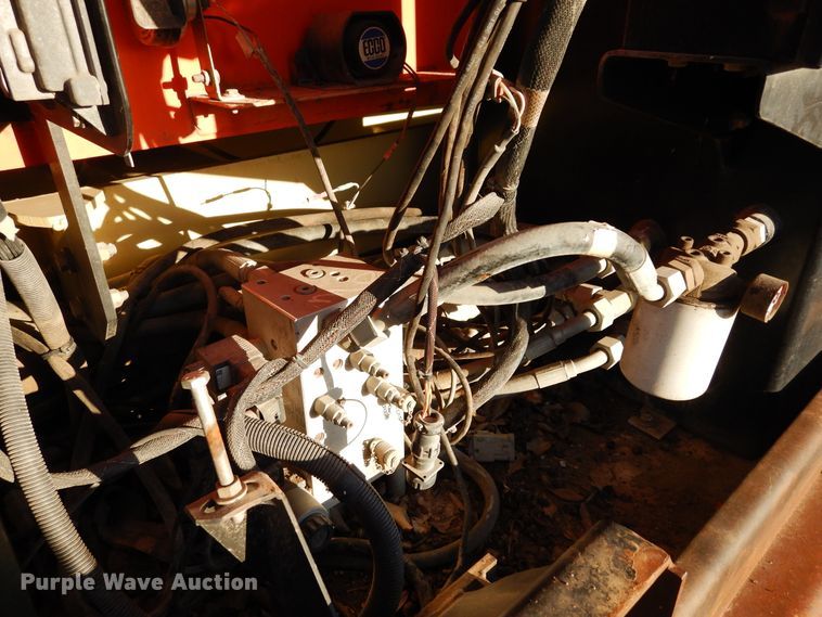 image for item DI8677 JLG 3394RT  scissor lift