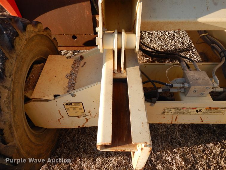 image for item DI8677 JLG 3394RT  scissor lift