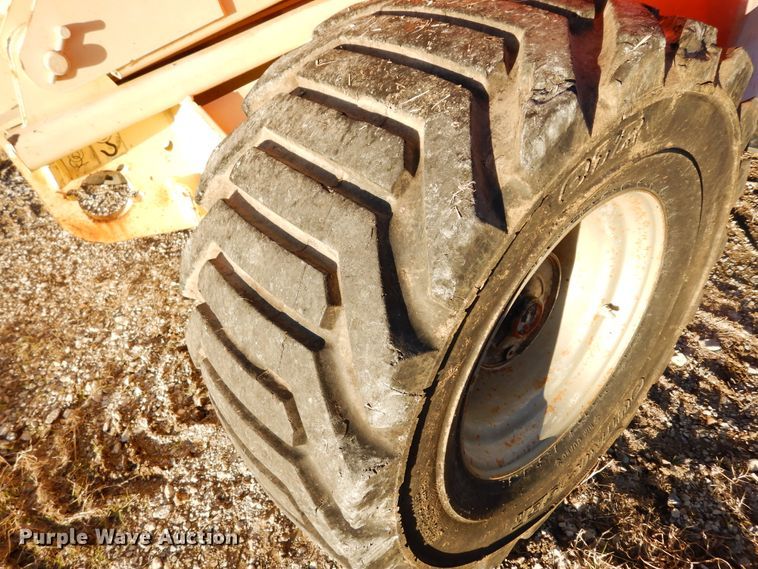 image for item DI8677 JLG 3394RT  scissor lift