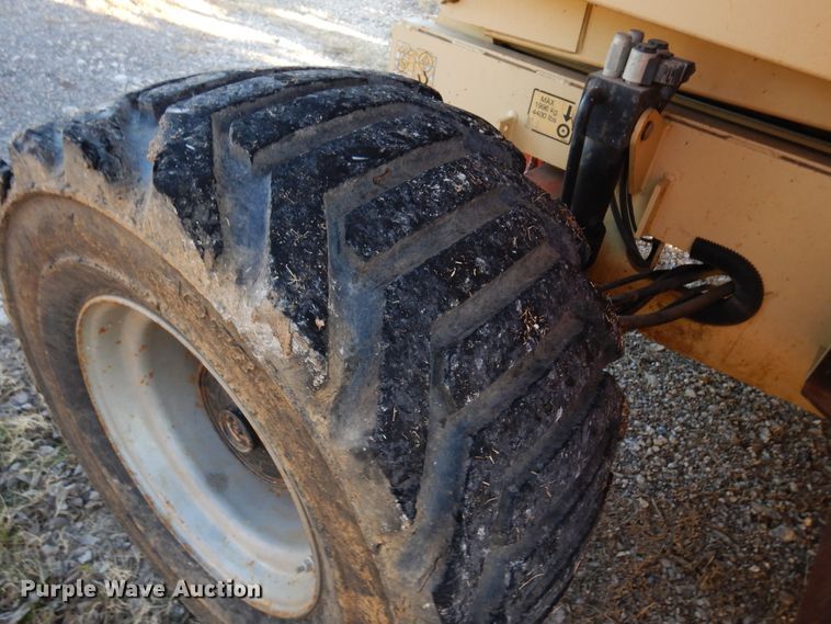 image for item DI8677 JLG 3394RT  scissor lift