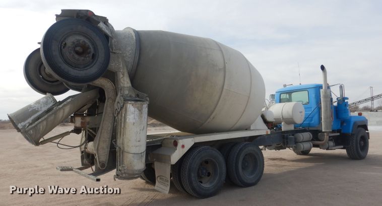 image for item DJ1272 1997 Mack RD690S  ready mix truck