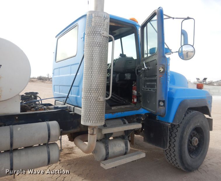 image for item DJ1272 1997 Mack RD690S  ready mix truck