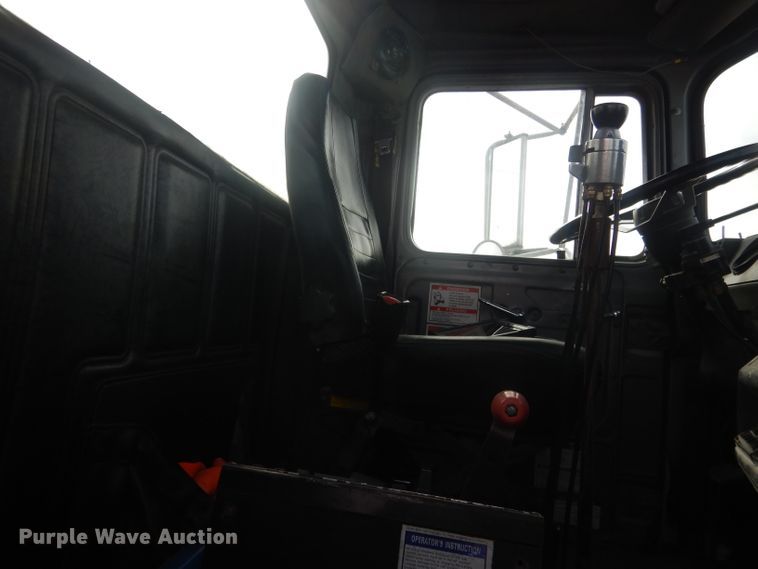 image for item DJ1272 1997 Mack RD690S  ready mix truck