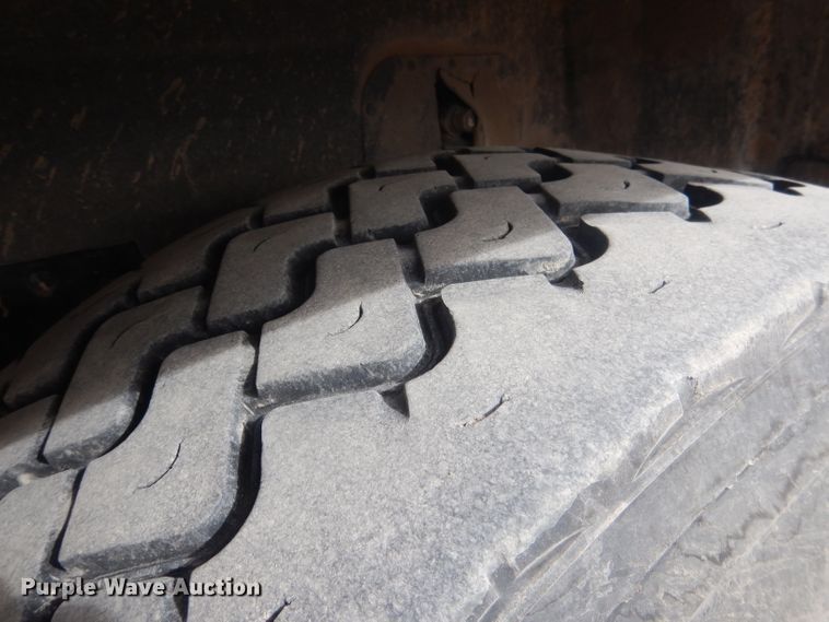 image for item DJ1272 1997 Mack RD690S  ready mix truck