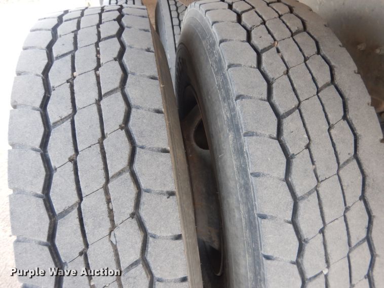 image for item DJ1272 1997 Mack RD690S  ready mix truck