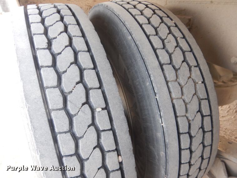 image for item DJ1272 1997 Mack RD690S  ready mix truck