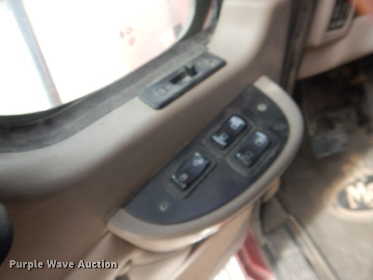 image for item DJ1273 2007 Mack CHN613  dump truck