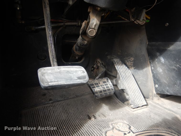 image for item DJ1273 2007 Mack CHN613  dump truck