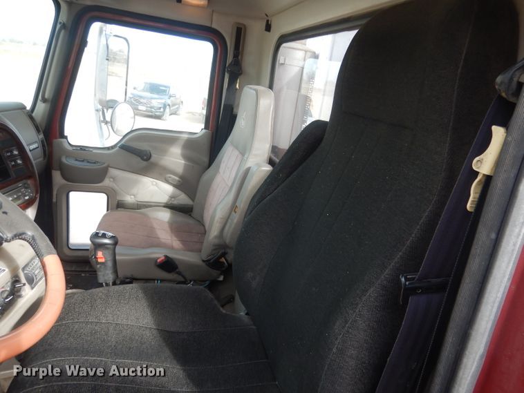 image for item DJ1273 2007 Mack CHN613  dump truck